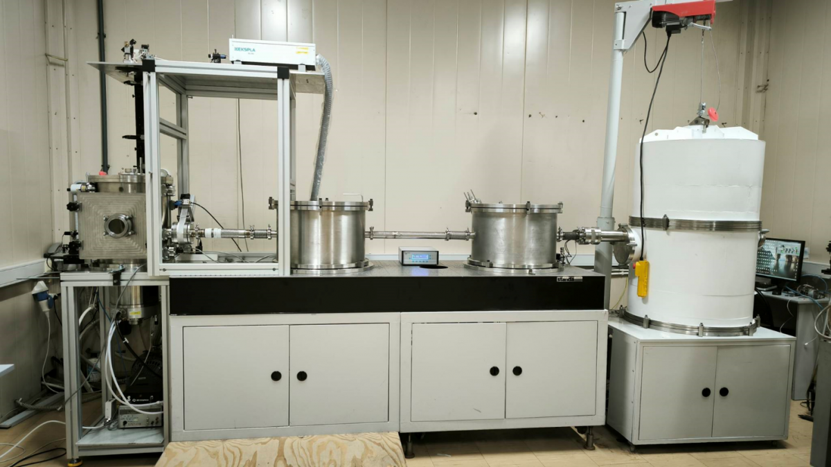 Стенд спектральных измерений на основе лазерно-плазменного источника 4-50 нм