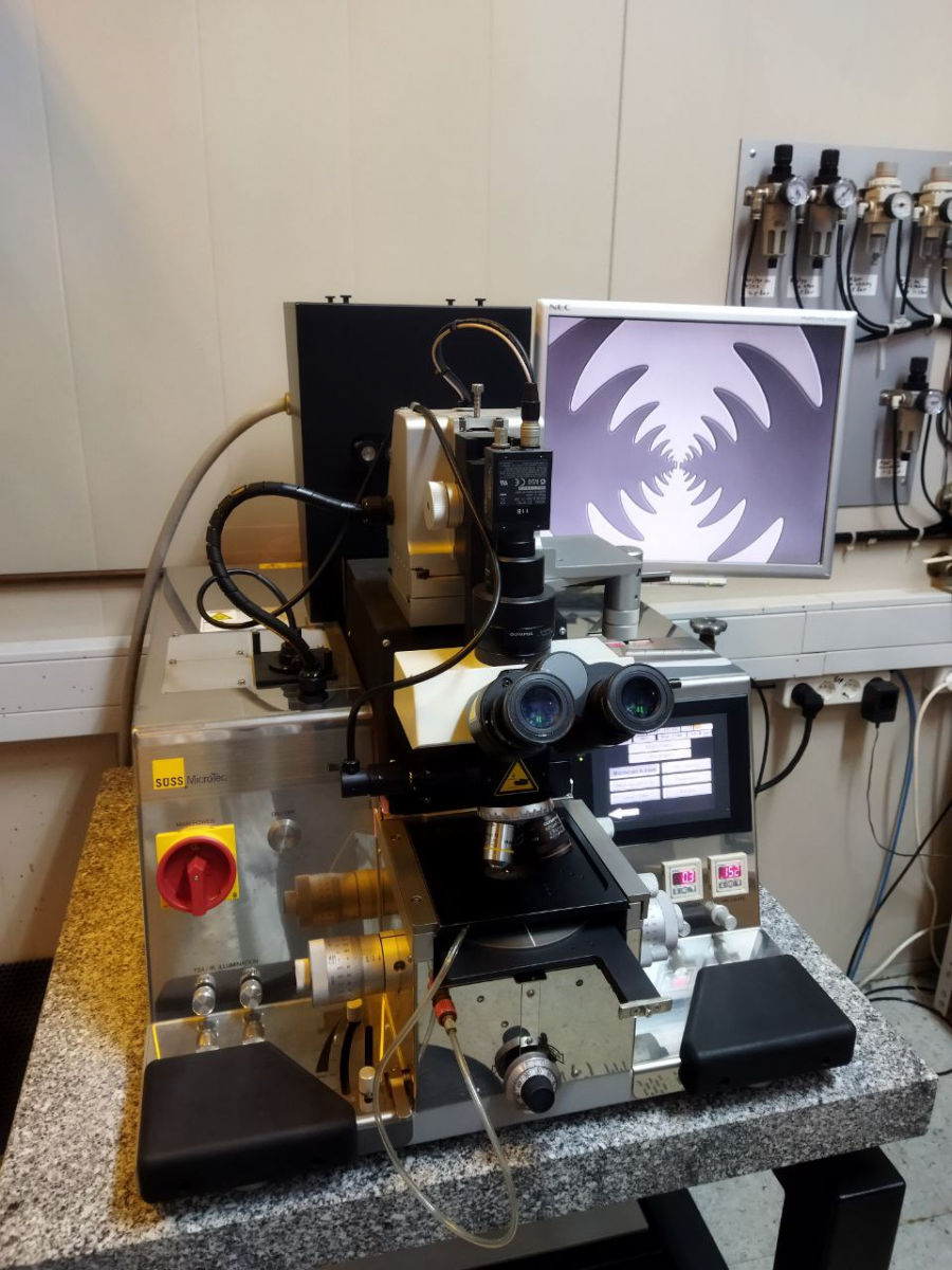 Установка совмещения и экспонирования контактной фотолитографии SUSS MJB4