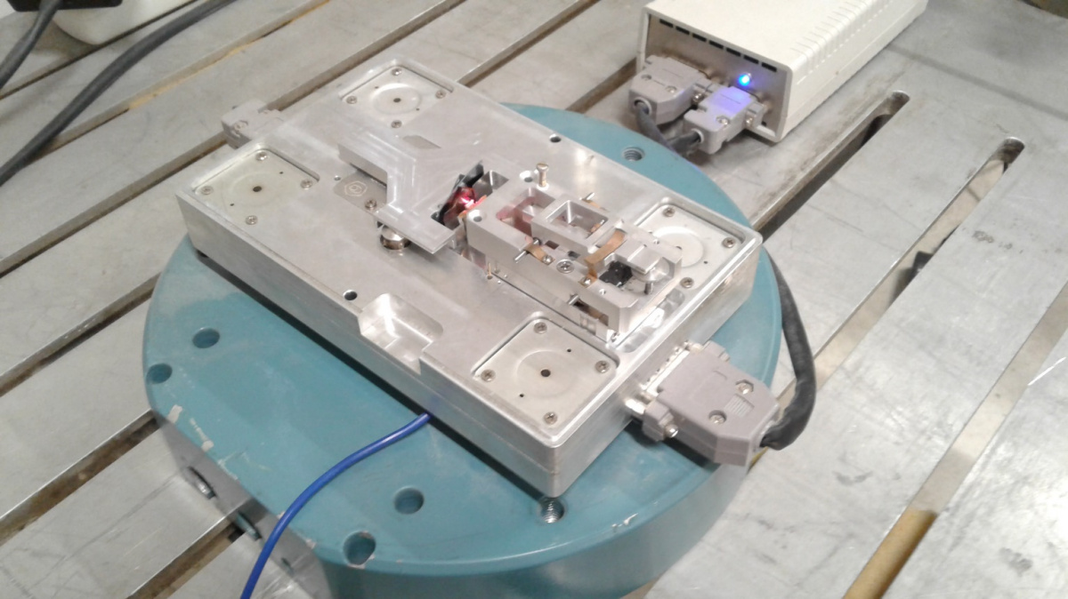 Атомно-силовой микроскоп Протон-МИЭТ CMM2000