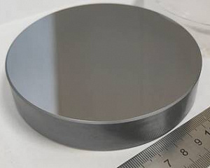 Ионно-пучковое травление, полировка и коррекция формы поверхности малогабаритными и квазипараллельными ионными пучками с использованием стенда ионно-пучкового травления