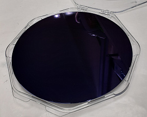 Пластина кремния с нанесенным слоем Al2O3